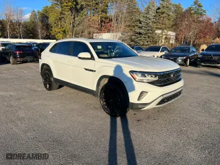 2020 Volkswagen Atlas Cross Sport 2.0T SE w/Technology with VIN 1V25C2CA3LC201910, listed as a Copart auction lot 83695784 with 102,667 mi miles and Clean Title. Bid and sale history available at carsss.com. Image 1.