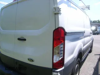 2017 Ford Transit с VIN 1FTYR1YM8HKB19243, выставлен на аукционе IAAI как лот 42807803 с пробегом 160 685 миль миль и . История ставок и продаж доступна на DreamBid. Изображение 16.