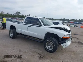2002 Dodge Dakota Sport with VIN 1B7GL32X22S508401, listed as a IAAI auction lot 41591465 with 1 mi miles. Bid and sale history available at carsss.com. Image 1.