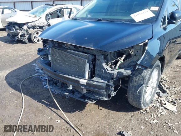 2017 Kia Sedona LX with VIN KNDMB5C17H6242614, listed as a IAAI auction lot 41572420 with 115,707 mi miles and . Bid and sale history available at carsss.com. Image 6.