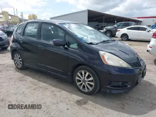 2013 Honda Fit Sport с VIN JHMGE8H56DC043291, выставлен на аукционе IAAI как лот 41870050 с пробегом 115 272 миль миль и . История ставок и продаж доступна на DreamBid. Изображение 1.