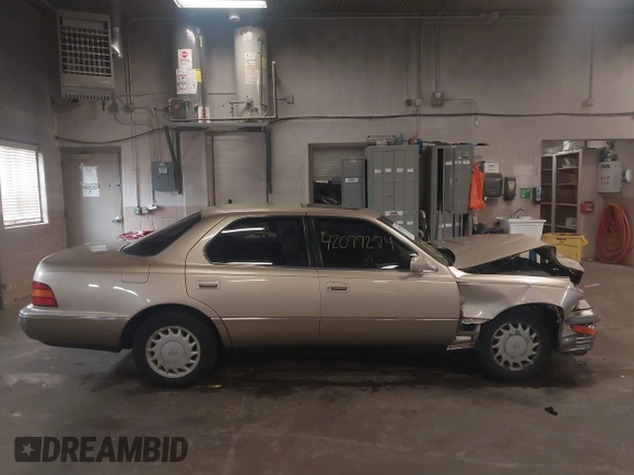 1992 Lexus LS z VIN JT8UF11E7N0140178, wystawiony jako IAAI lot #42077274 z przebiegiem 156 254 mil mil oraz . Historia ofert i sprzedaży dostępna na DreamBid. Obrazek 14.