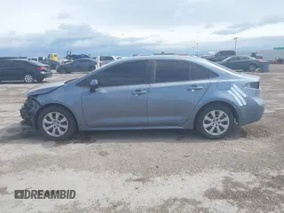 2020 Toyota Corolla LE with VIN JTDEPRAE5LJ116101, listed as a IAAI auction lot 41886854 with 96,938 mi miles. Bid and sale history available at carsss.com. Image 15.