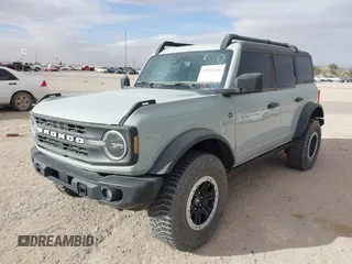 2022 Ford Bronco с VIN 1FMEE5DP8NLB10601, выставлен на аукционе IAAI как лот 37525258 с пробегом Не указан миль и . История ставок и продаж доступна на DreamBid. Изображение 17.