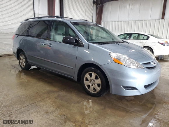 2010 Toyota Sienna CE with VIN 5TDKK4CC1AS332429, listed as a Copart auction lot 53102525 with 272,404 mi miles and Salvage Title. Bid and sale history available at carsss.com. Image 4.
