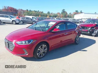 2017 Hyundai Elantra SE z VIN 5NPD84LF4HH101798, wystawiony jako IAAI lot #40700630 z przebiegiem 86 404 mil mil oraz . Historia ofert i sprzedaży dostępna na DreamBid. Obrazek 17.