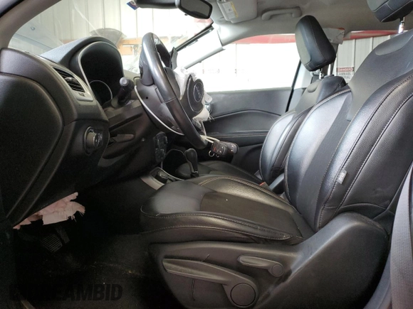 2020 Jeep Compass Latitude with VIN 3C4NJDBB9LT133503, listed as a Copart auction lot 63713255 with 53,373 mi miles and Non repairable. Bid and sale history available at DreamBid. Image 7.