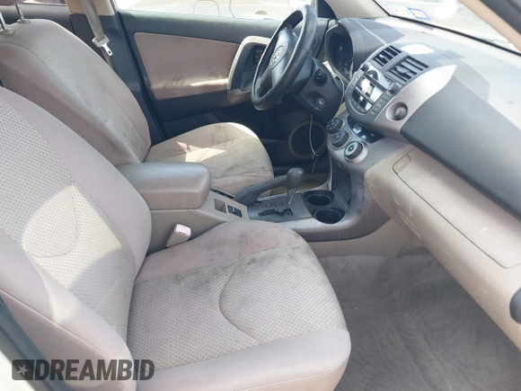 2008 Toyota RAV4 with VIN JTMZD33V386056494, listed as a IAAI auction lot 42103324 with 287,271 mi miles. Bid and sale history available at carsss.com. Image 5.