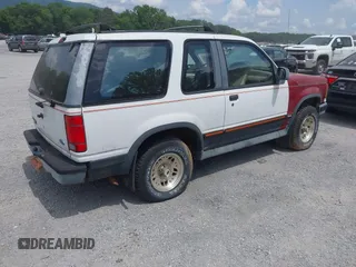 1994 Ford Explorer z VIN 1FMCU24X6RUD62453, wystawiony jako IAAI lot #42505102 z przebiegiem 196 888 mil mil oraz . Historia ofert i sprzedaży dostępna na DreamBid. Obrazek 4.