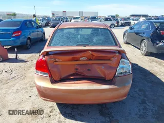 2009 Kia Spectra EX z VIN KNAFE221195026584, wystawiony jako IAAI lot #42220442 z przebiegiem 181 619 mil mil oraz . Historia ofert i sprzedaży dostępna na DreamBid. Obrazek 16.
