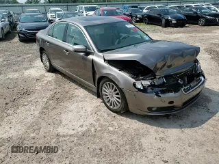 2007 Volvo S80 I6 with VIN YV1AS982571029940, listed as a Copart auction lot 66196974 with 188,945 mi miles and Salvage Title. Bid and sale history available at carsss.com. Image 10.