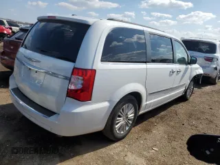 2015 Chrysler Town & Country Touring L z VIN 2C4RC1CG9FR610961, wystawiony jako Copart lot #52719965 z przebiegiem 150 148 mil mil oraz Szkoda całkowita • Salvage title. Historia ofert i sprzedaży dostępna na DreamBid. Obrazek 3.