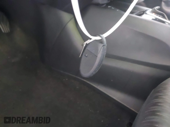 2019 Nissan Rogue SV with VIN 5N1AT2MT7KC784380, listed as a IAAI auction lot 41844061 with 89,628 mi miles and . Bid and sale history available at DreamBid. Image 11.