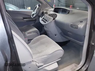 2004 Nissan Quest S with VIN 5N1BV28UX4N353525, listed as a IAAI auction lot 39576363 with 110,784 mi miles. Bid and sale history available at carsss.com. Image 5.