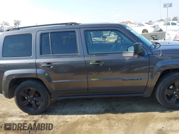 2015 Jeep Patriot Sport z VIN 1C4NJPBA7FD178720, wystawiony jako IAAI lot #41436656 z przebiegiem 83 900 mil mil oraz . Historia ofert i sprzedaży dostępna na DreamBid. Obrazek 14.