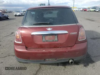 2008 MINI Hardtop with VIN WMWMF33548TU65011, listed as a Copart auction lot 82175524 with 197,702 mi miles and Salvage title. Bid and sale history available at DreamBid. Image 6.