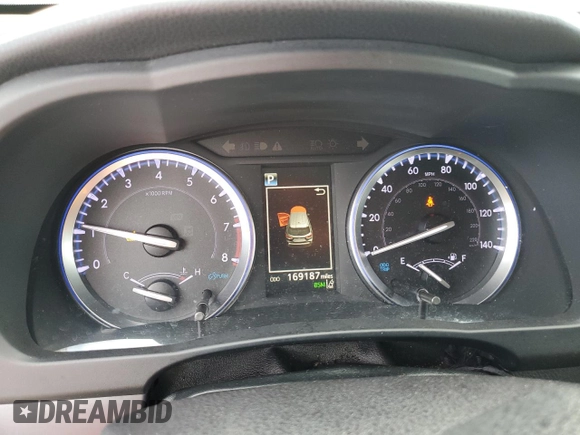 2019 Toyota Highlander SE with VIN 5TDKZRFH7KS360723, listed as a Copart auction lot 60789205 with 169,187 mi miles and Clean title. Bid and sale history available at DreamBid. Image 9.