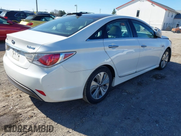 2013 Hyundai Sonata with VIN KMHEC4A45DA066755, listed as a IAAI auction lot 41892818 with 100,633 mi miles and . Bid and sale history available at carsss.com. Image 4.