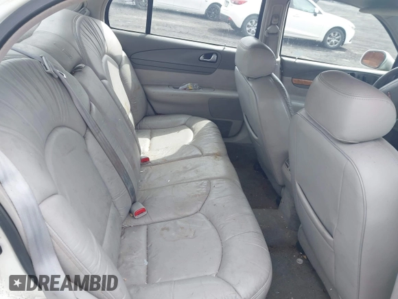 1998 Lincoln Continental with VIN 1LNFM97V2WY738814, listed as a IAAI auction lot 41992844 with 147,066 mi miles. Bid and sale history available at carsss.com. Image 8.