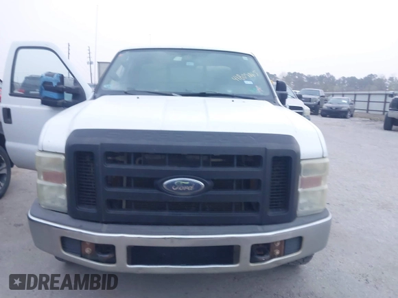 2008 Ford Super Duty F-250 SRW XL with VIN 1FTNX20568ED66942, listed as a IAAI auction lot 41809065 with 270,424 mi miles. Bid and sale history available at carsss.com. Image 6.