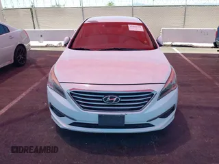 2015 Hyundai Sonata SE z VIN 5NPE24AF1FH185293, wystawiony jako IAAI lot #42465714 z przebiegiem 204 099 mil mil oraz . Historia ofert i sprzedaży dostępna na DreamBid. Obrazek 6.