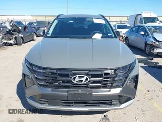2025 Hyundai Tucson SEL with VIN 5NMJB3DE7SH501802, listed as a IAAI auction lot 41732301 with 2,942 mi miles and . Bid and sale history available at DreamBid. Image 12.