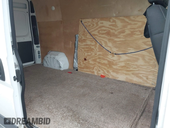 2020 Ram ProMaster Cargo with VIN 3C6TRVDG4LE101617, listed as a IAAI auction lot 41316488 with 413,443 mi miles and . Bid and sale history available at carsss.com. Image 8.
