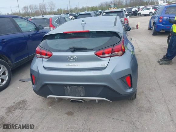 2019 Hyundai Veloster 2.0 with VIN KMHTG6AF0KU017161, listed as a IAAI auction lot 42104203 with 92,420 mi miles. Bid and sale history available at carsss.com. Image 16.