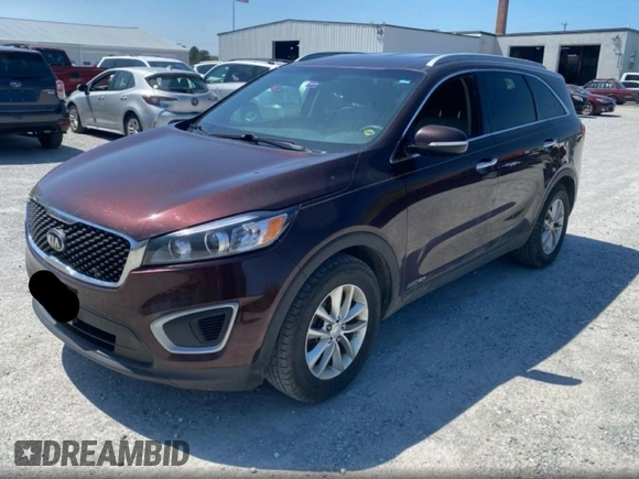 2016 Kia Sorento LX z VIN 5XYPGDA56GG003372, wystawiony jako Copart lot #58873935 z przebiegiem 121 352 mil mil oraz Czysty tytuł • Clean title. Historia ofert i sprzedaży dostępna na DreamBid. Obrazek 2.