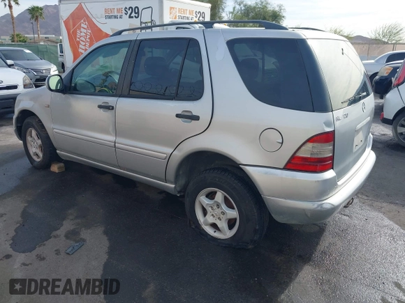 2000 Mercedes-Benz M 320/430/500 с VIN 4JGAB54E3YA160036, выставлен на аукционе IAAI как лот 41975809 с пробегом 170 925 миль миль и . История ставок и продаж доступна на DreamBid. Изображение 3.