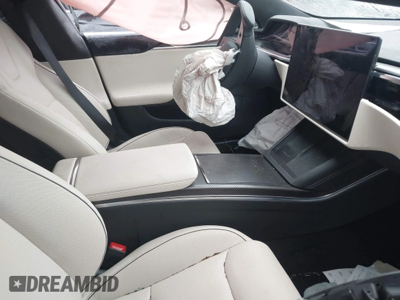 2021 Tesla Model S Plaid z VIN 5YJSA1E64MF441923, wystawiony jako IAAI lot #41465456 z przebiegiem Nie podano mil oraz . Historia ofert i sprzedaży dostępna na DreamBid. Obrazek 5.