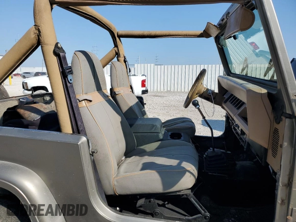 1988 Jeep Wrangler Sahara with VIN 2BCCV8121JB525518, listed as a Copart auction lot 71491994 with 252,317 mi miles and Salvage Title. Bid and sale history available at carsss.com. Image 11.