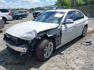 2017 BMW 3 Series 330e z VIN WBA8E1C53HK895336, wystawiony jako IAAI lot #42189989 z przebiegiem 112 023 mil mil oraz . Historia ofert i sprzedaży dostępna na DreamBid. Obrazek 2.