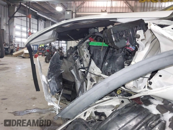 2014 Honda CR-V EX-L with VIN 5J6RM3H72EL012391, listed as a IAAI auction lot 41596897 with 99,000 mi miles and . Bid and sale history available at carsss.com. Image 20.