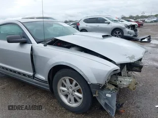 2007 Ford Mustang Deluxe with VIN 1ZVFT80N575245396, listed as a IAAI auction lot 41889599 with 319,148 mi miles. Bid and sale history available at carsss.com. Image 6.