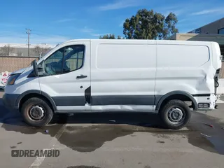 2016 Ford Transit Cargo z VIN 1FTYR1YM3GKA01650, wystawiony jako IAAI lot #41242238 z przebiegiem 145 073 mil mil oraz . Historia ofert i sprzedaży dostępna na DreamBid. Obrazek 15.