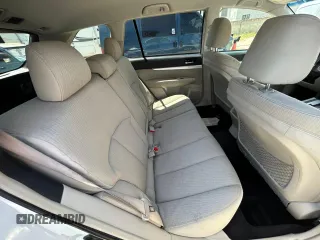 2011 Subaru Outback Premium z VIN 4S4BRBCC8B3319787, wystawiony jako Copart lot #58393455 z przebiegiem 156 602 mil mil oraz Czysty tytuł • Clean title. Historia ofert i sprzedaży dostępna na DreamBid. Obrazek 6.