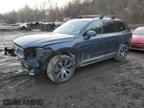 2024 Volvo XC90 Ultimate Bright Theme z VIN YV4H60CF7R1171611, wystawiony jako Copart lot #46772815 z przebiegiem 24 320 mil mil oraz Szkoda całkowita • Salvage title. Historia ofert i sprzedaży dostępna na DreamBid. Obrazek 1.