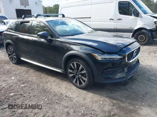 2020 Volvo V60 z VIN YV4102WK1L1042021, wystawiony jako IAAI lot #40529476 z przebiegiem 71 664 mil mil oraz . Historia ofert i sprzedaży dostępna na DreamBid. Obrazek 1.