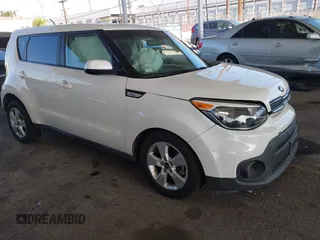 2019 Kia Soul z VIN KNDJN2A23K7019489, wystawiony jako IAAI lot #41975583 z przebiegiem 55 091 mil mil oraz . Historia ofert i sprzedaży dostępna na DreamBid. Obrazek 1.