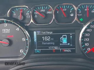 2017 Chevrolet Suburban Premier z VIN 1GNSCJKC5HR139150, wystawiony jako IAAI lot #42125570 z przebiegiem 177 792 mil mil oraz . Historia ofert i sprzedaży dostępna na DreamBid. Obrazek 15.