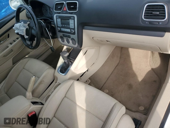 2008 Volkswagen Eos Turbo z VIN WVWBA71F88V039175, wystawiony jako Copart lot #88579725 z przebiegiem 89 414 mil mil oraz Szkoda całkowita • Salvage title. Historia ofert i sprzedaży dostępna na DreamBid. Obrazek 8.
