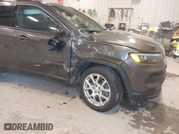 2023 Jeep Compass Latitude Lux с VIN 3C4NJDFN7PT501476, выставлен на аукционе IAAI как лот 41855064 с пробегом 13 881 миль миль и . История ставок и продаж доступна на DreamBid. Изображение 6.
