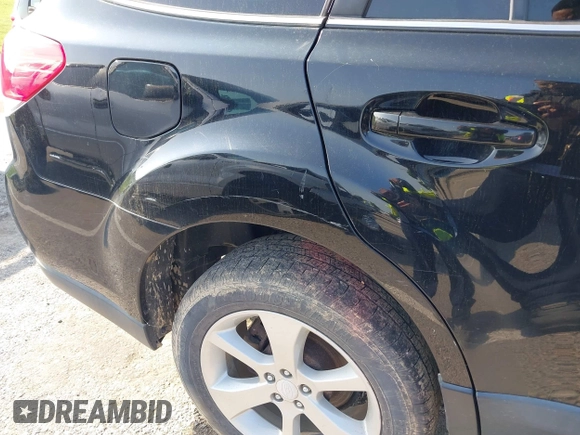 2014 Subaru Outback 2.5i Premium with VIN 4S4BRCDC9E3307592, listed as a IAAI auction lot 42112743 with 227,269 mi miles. Bid and sale history available at carsss.com. Image 17.