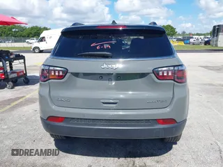 2024 Jeep Compass Limited z VIN 3C4NJDCN4RT595341, wystawiony jako IAAI lot #42577790 z przebiegiem 42 995 mil mil oraz . Historia ofert i sprzedaży dostępna na DreamBid. Obrazek 16.