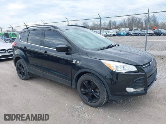2015 Ford Escape SE with VIN 1FMCU9GX8FUC41438, listed as a IAAI auction lot 41869587 with 109,728 mi miles. Bid and sale history available at carsss.com. Image 1.