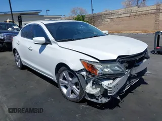 2015 Acura ILX with VIN 19VDE1F34FE009447, listed as a IAAI auction lot 41953691 with 98,492 mi miles. Bid and sale history available at carsss.com. Image 1.