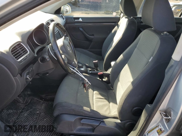2011 Volkswagen Jetta z VIN 3VWPX8AJ1BM678415, wystawiony jako Copart lot #47353155 z przebiegiem 369 501 mil mil oraz Czysty tytuł • Clean title. Historia ofert i sprzedaży dostępna na DreamBid. Obrazek 7.