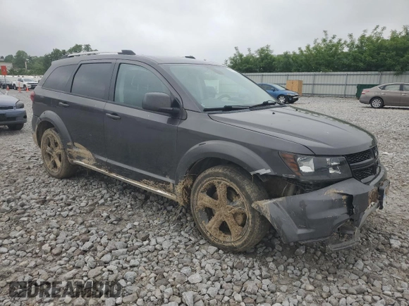2018 Dodge Journey Crossroad z VIN 3C4PDDGG6JT387266, wystawiony jako Copart lot #58721795 z przebiegiem 122 002 mil mil oraz Szkoda całkowita • Salvage title. Historia ofert i sprzedaży dostępna na DreamBid. Obrazek 4.