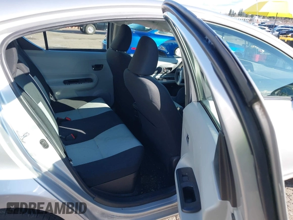2014 Toyota Prius One z VIN JTDKDTB32E1574607, wystawiony jako IAAI lot #41724312 z przebiegiem 102 612 mil mil oraz . Historia ofert i sprzedaży dostępna na DreamBid. Obrazek 8.